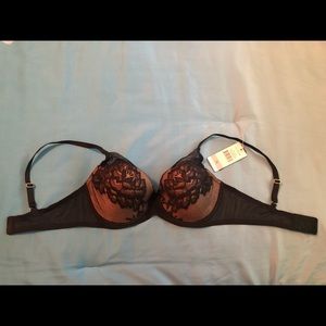 NWT Natori bra. Size 34D. Lacy & sexy!